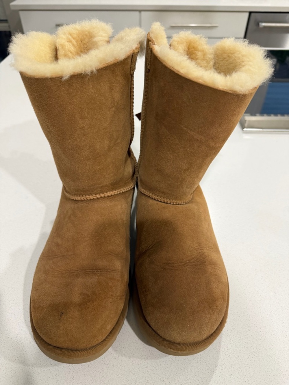 Uggs Classic Shearling-Lined Suede Boots - Chestnut